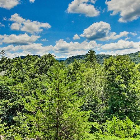 Cabin With Hot Tub And Deck About 12 Mi To Pigeon Forge! Sevierville Luaran gambar